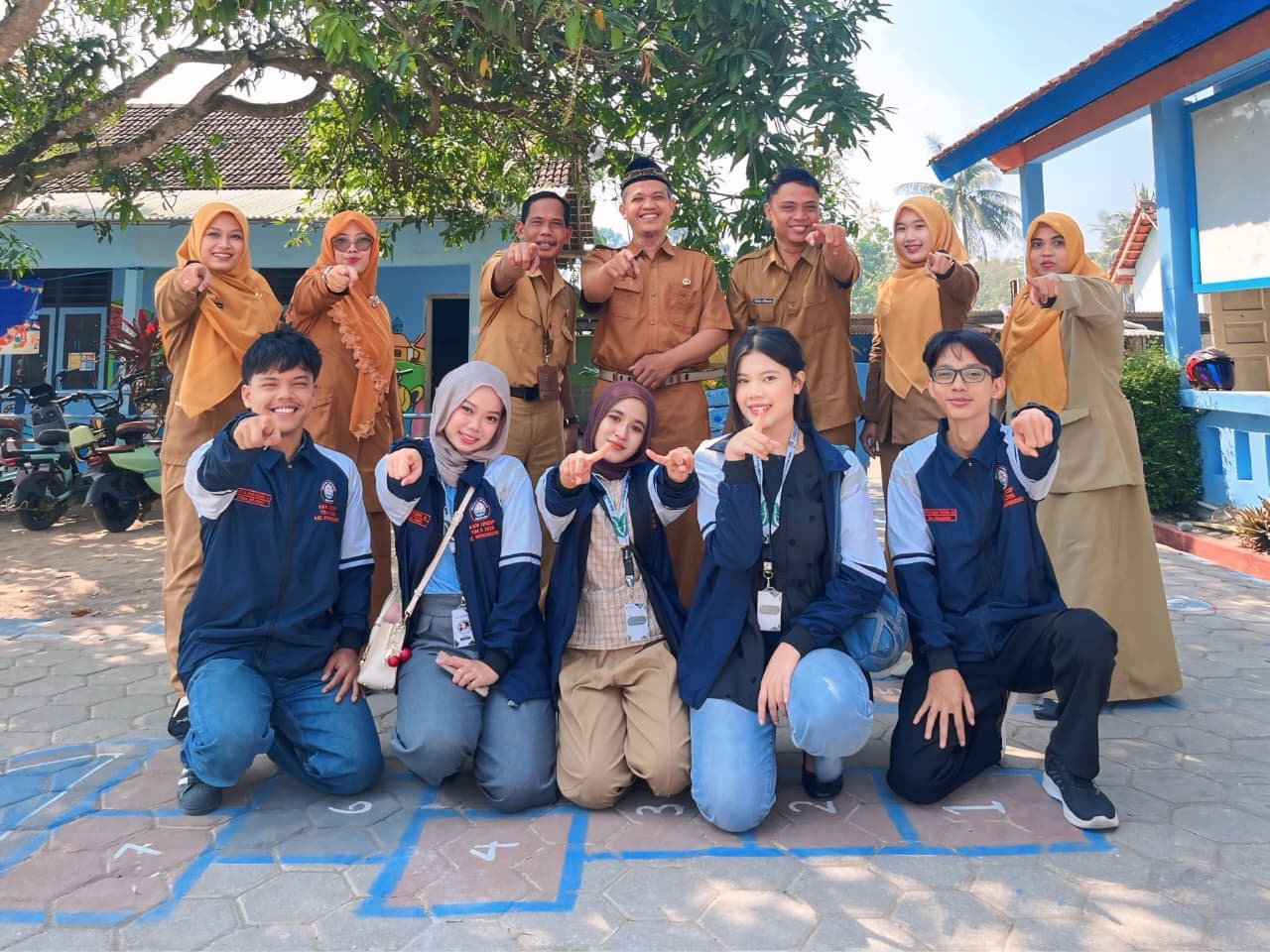 Kunjungan SDN 1 & SDN 2 Bojong